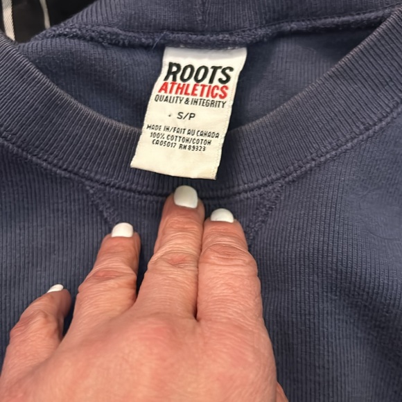 Roots blue long sleeve with white lettering S/P - Picture 5 of 6